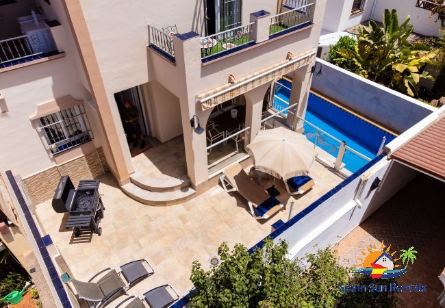 Villa in Nerja - 1072 Villa Palomas