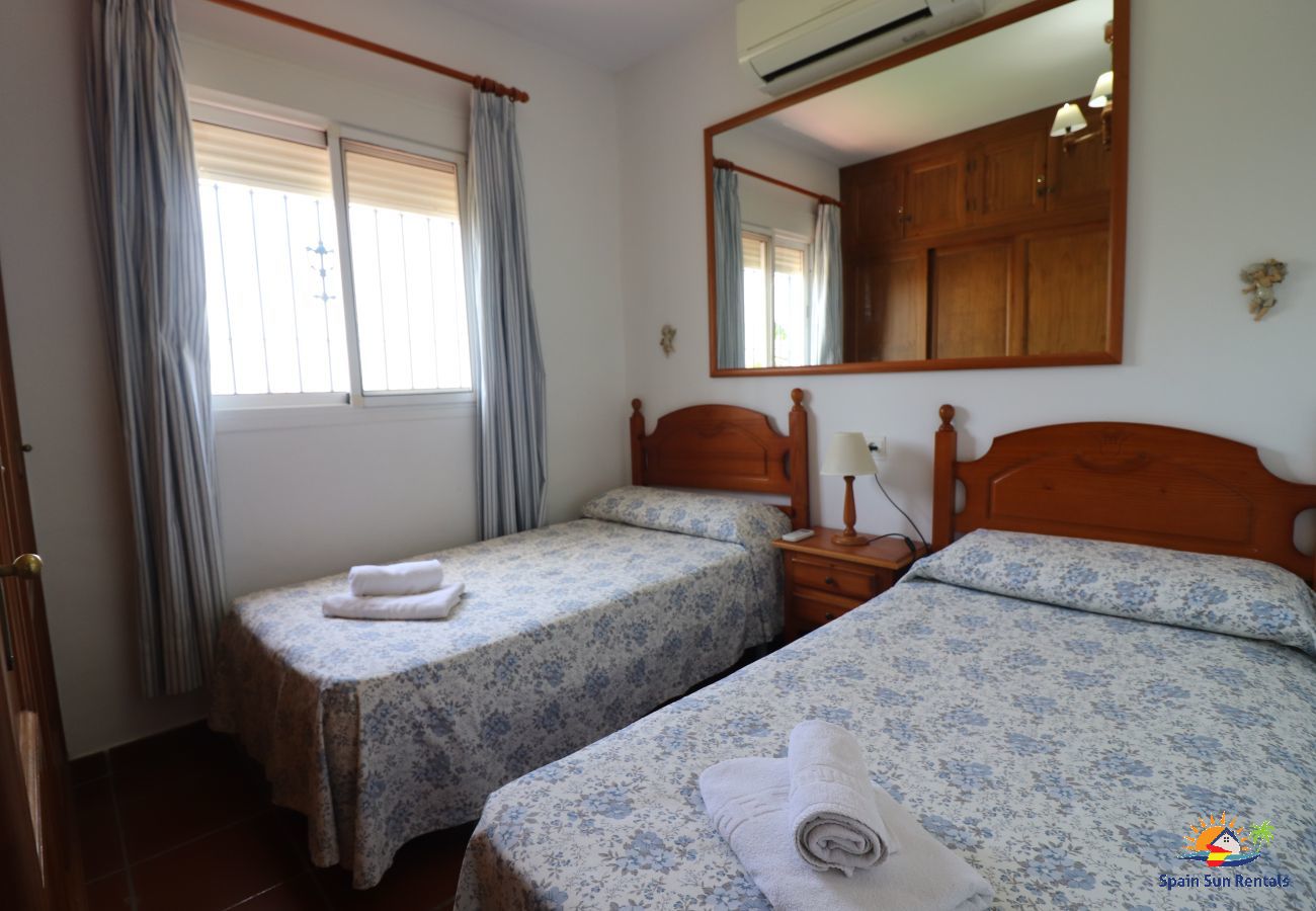 Villa in Nerja - 1003 Villa Cornocalejo