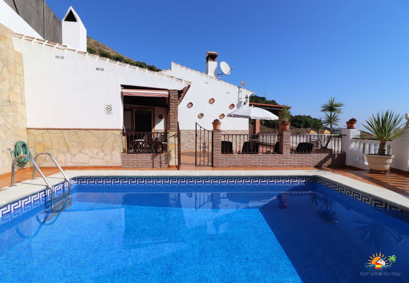 Villa in Nerja - 1037 Villa Alabarce