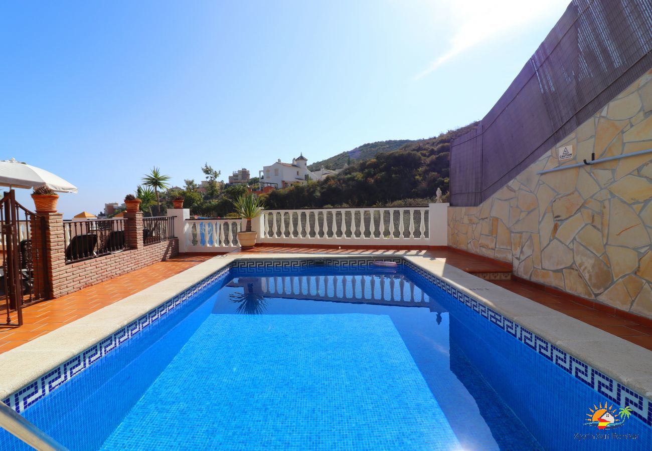 Villa in Nerja - 1037 Villa Alabarce
