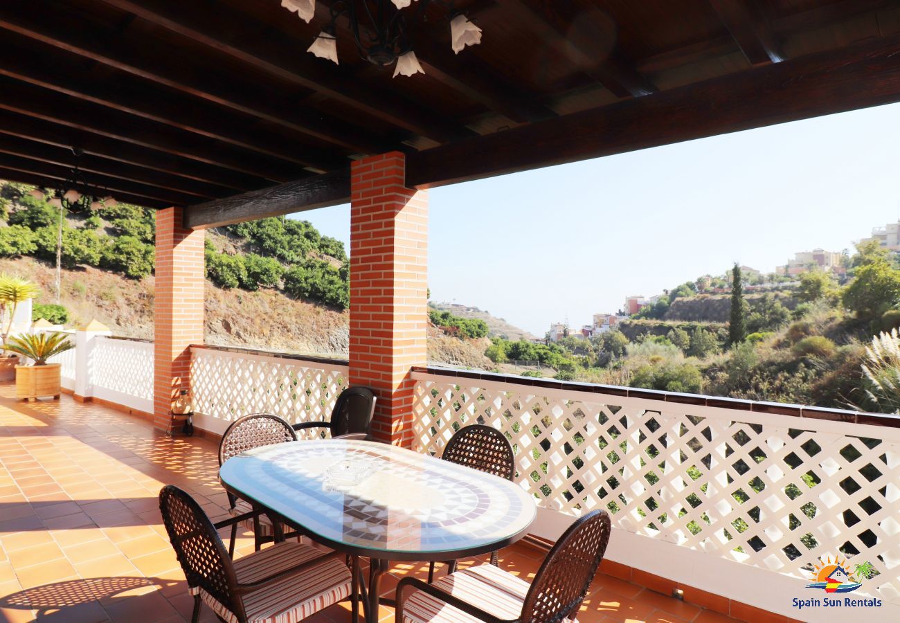 Villa in Nerja - 1037 Villa Alabarce