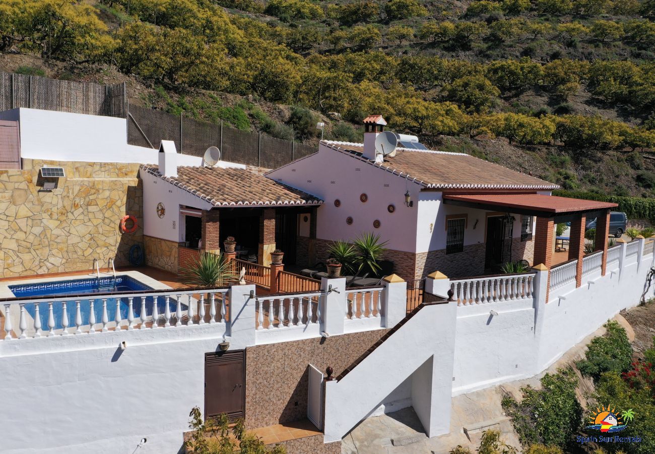 Villa in Nerja - 1037 Villa Alabarce