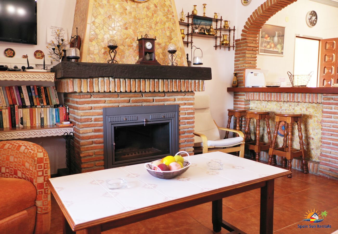 Villa in Nerja - 1037 Villa Alabarce