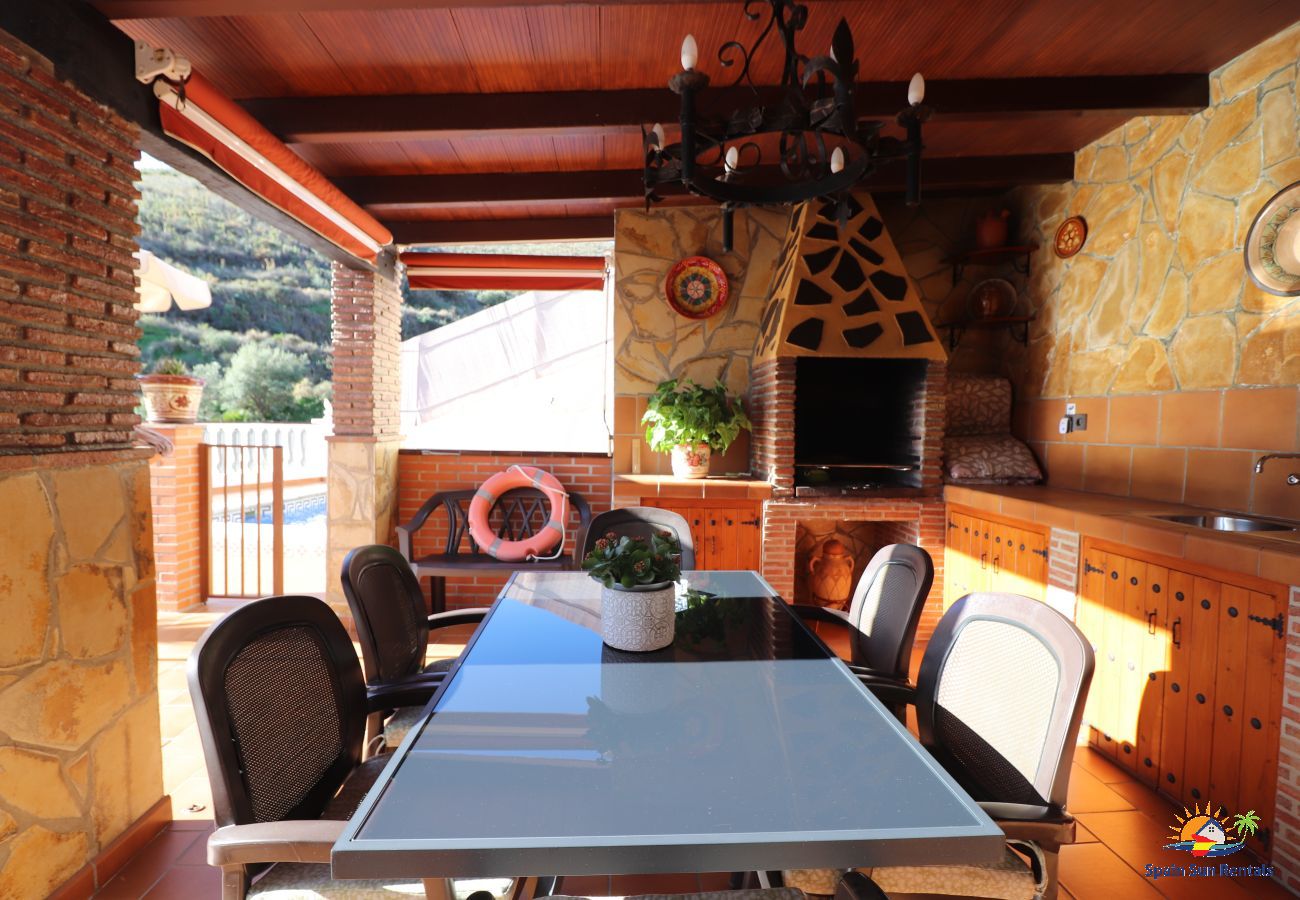 Villa in Nerja - 1037 Villa Alabarce