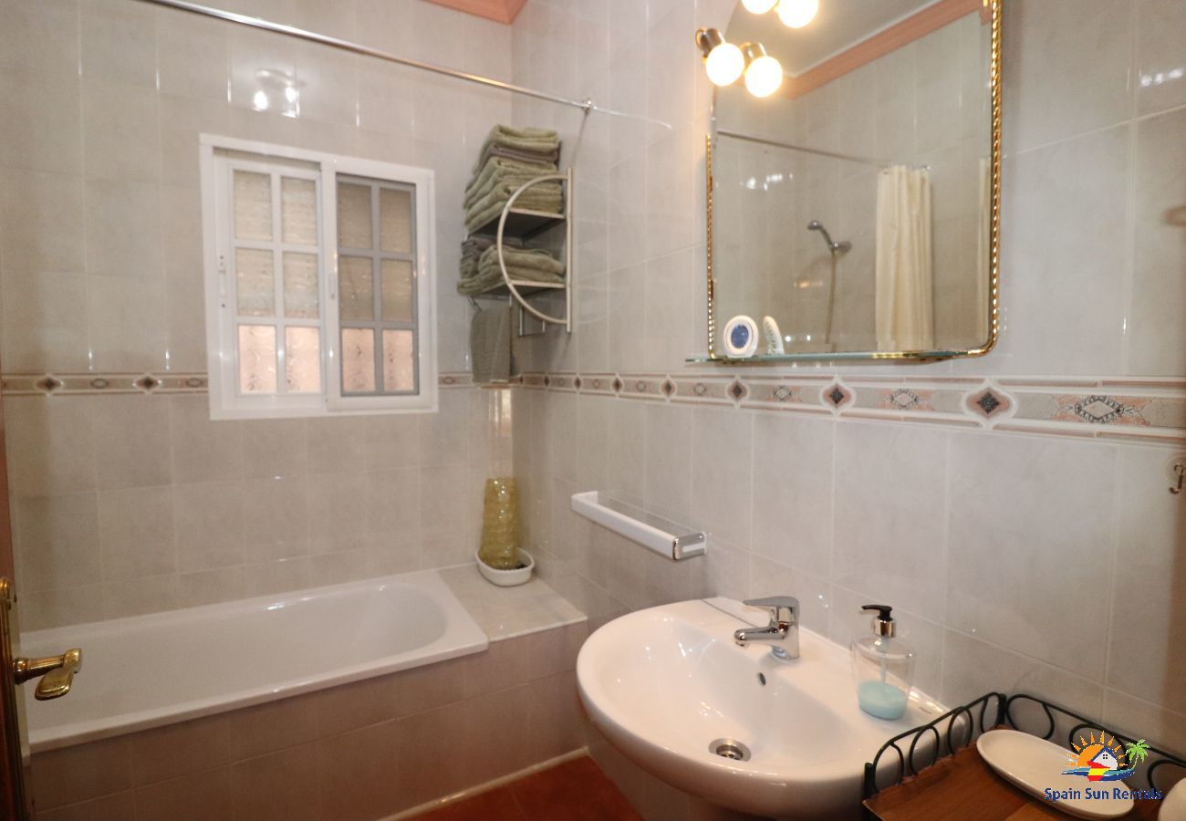 Villa in Nerja - 1037 Villa Alabarce