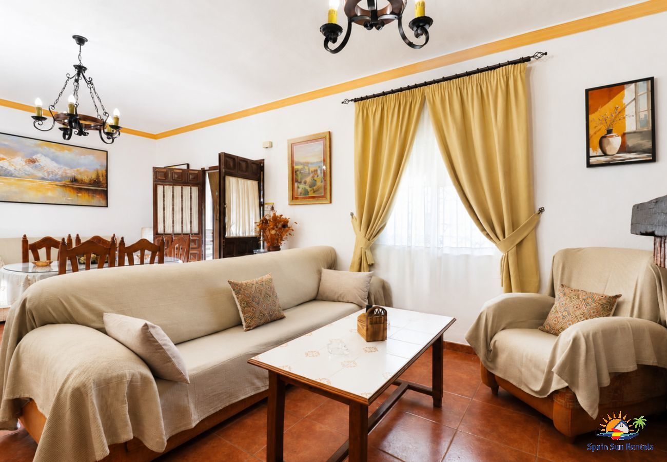 Villa in Nerja - 1037 Villa Alabarce