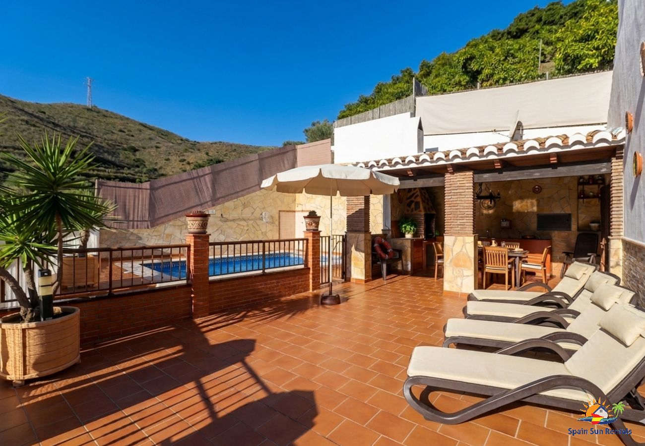 Villa in Nerja - 1037 Villa Alabarce