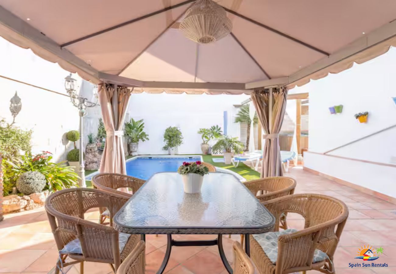 Villa in Nerja - 1057 Villa Maite