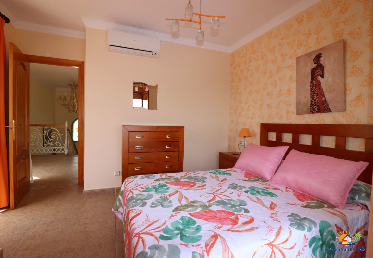 Villa in Nerja - 1171 Villa Lorena