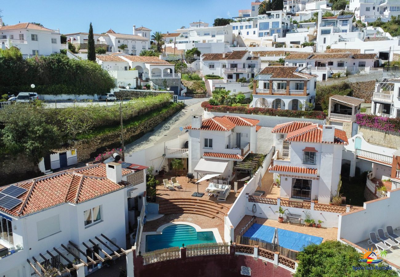 Villa in Nerja - 1040 Villa de la Palmera