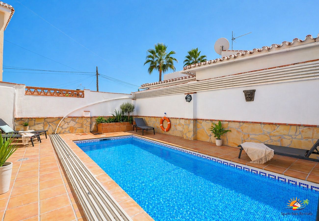 Villa in Nerja - 1073 Villa Lormar