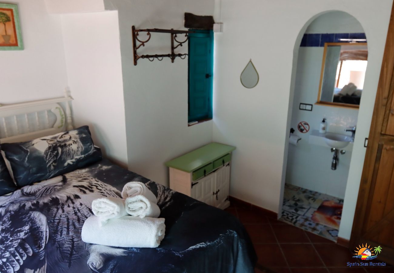 Cottage in Cómpeta - 1095 Casa Nido del Buho